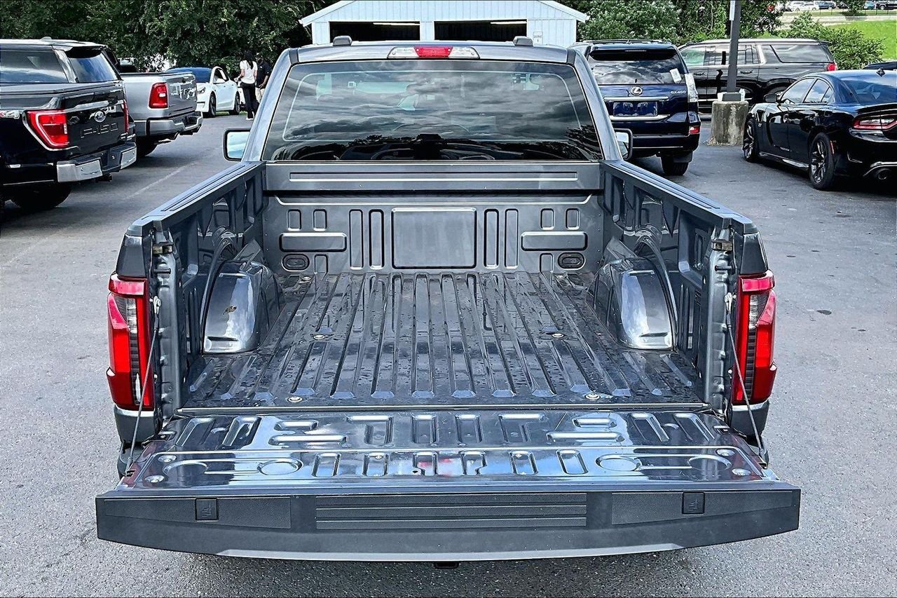 Used 2024 Carbonized Gray Metallic Ford XL image 9
