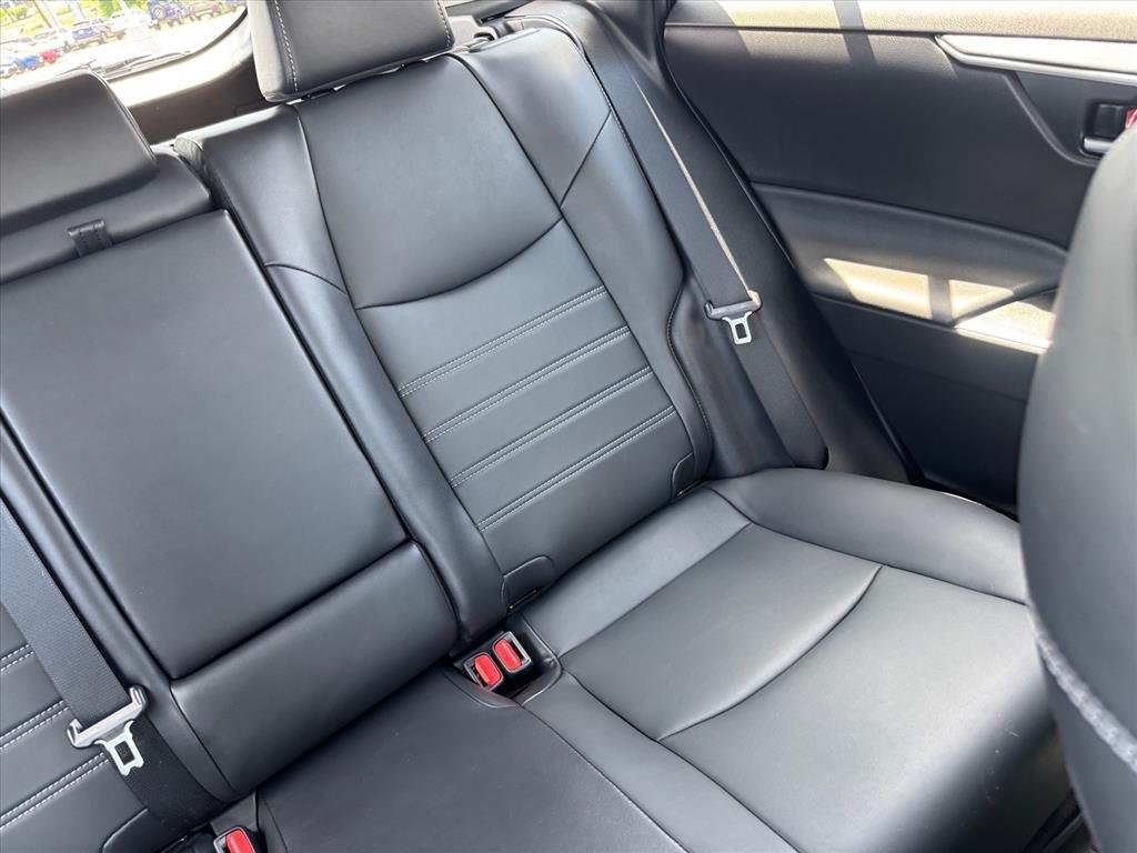 Used 2023 SILVER SKY METALLIC Toyota XLE Premium image 18