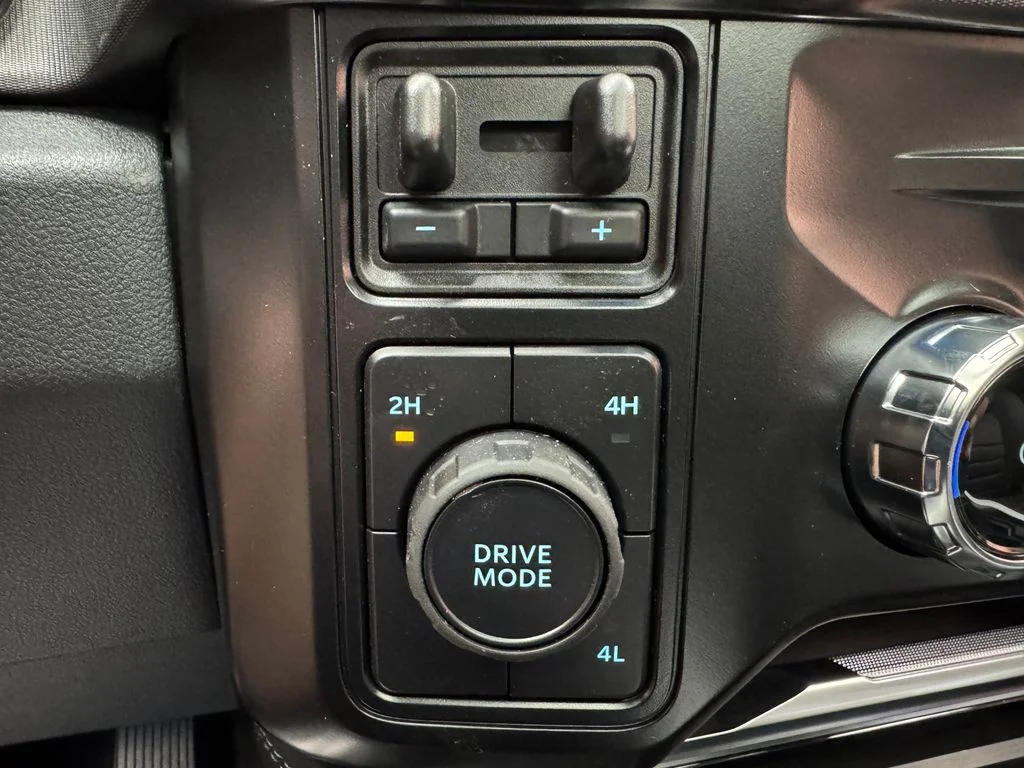 New 2026 Star White Metallic Tri-Coat Ford F-350® Platinum® image 20