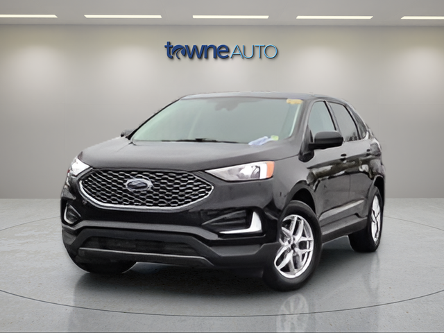 Used 2023 Black Metallic Ford SEL image 1