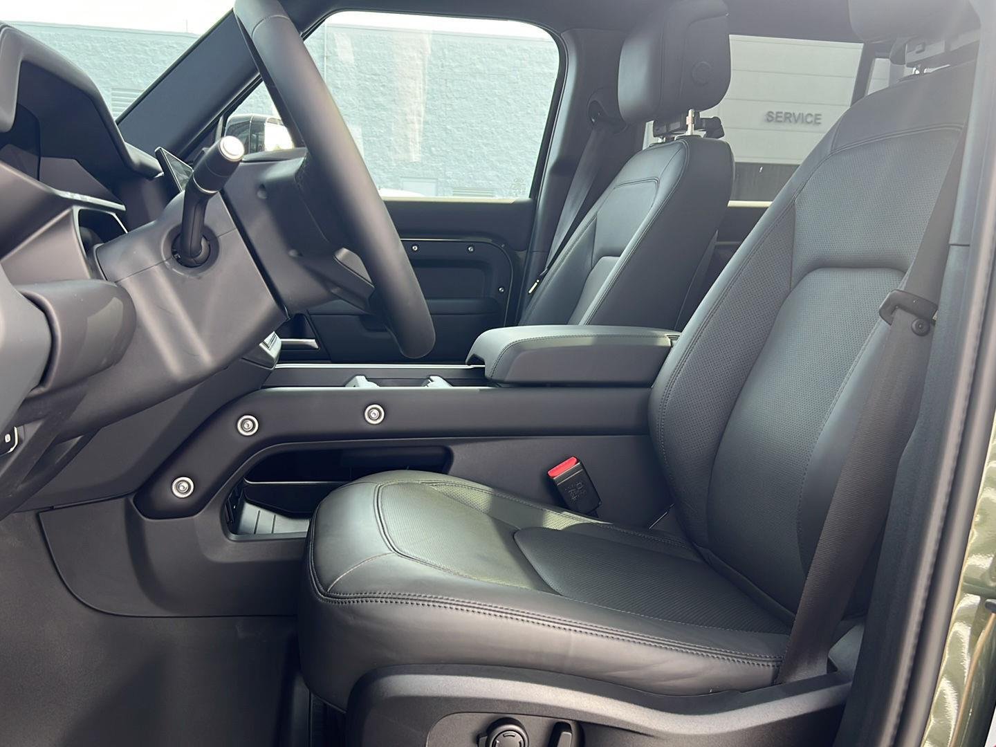 2026 Land Rover Defender X-Dynamic SE - Photo 22