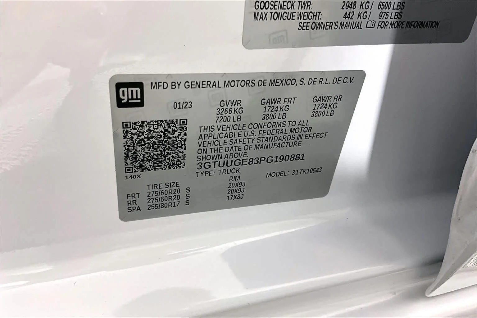 Used 2023 White Frost Tricoat GMC Denali image 36
