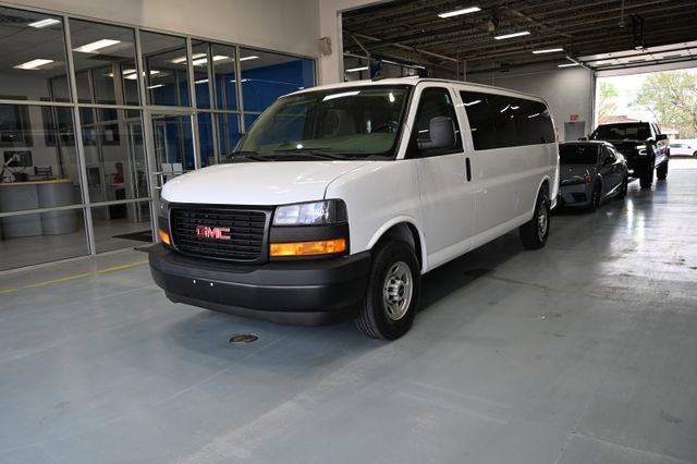 2023 GMC Savana Passenger