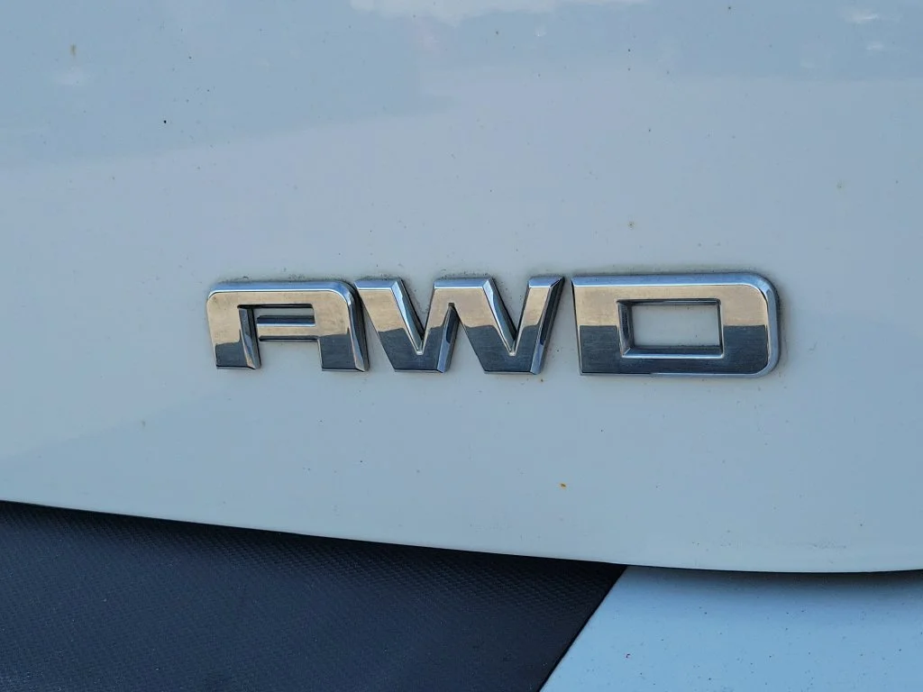 Used 2017 White GMC SLE-1 image 7