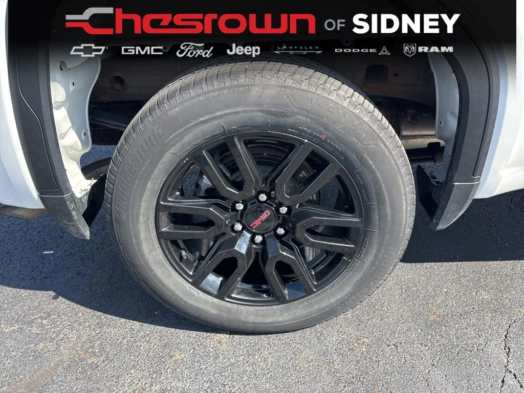 Used 2023 White GMC Elevation image 11