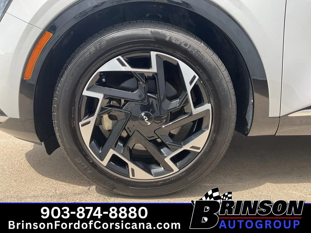Used 2023 Wolf Gray Kia SX-Prestige image 15