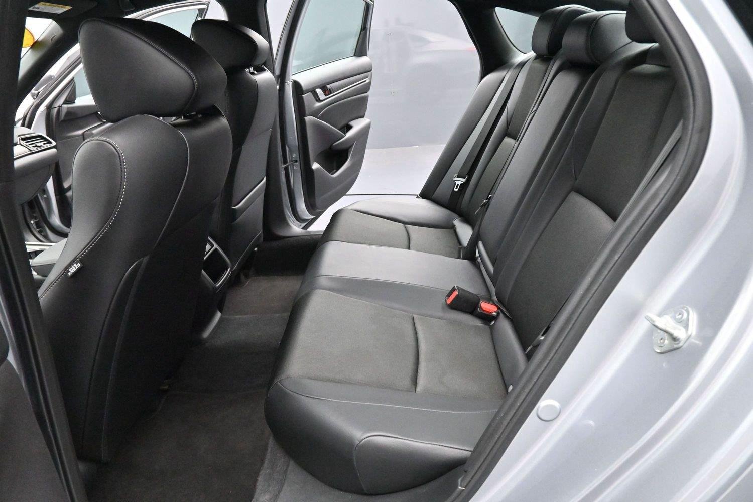 Used 2022 Lunar Silver Metallic Honda Sport image 28