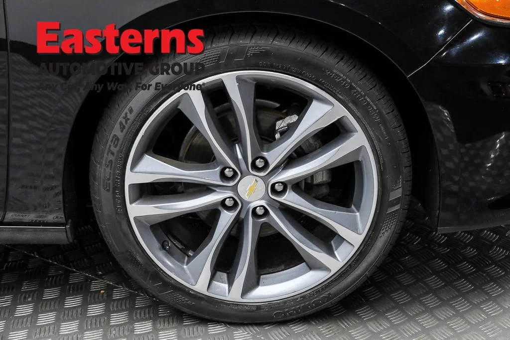Used 2023 Black Chevrolet LT image 28