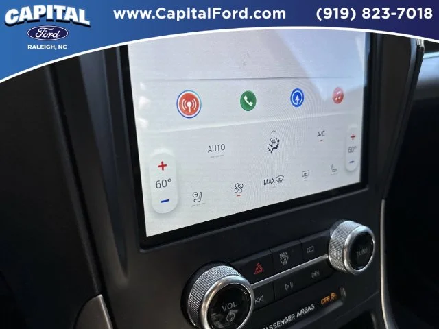 Used 2022 White Ford SEL image 29