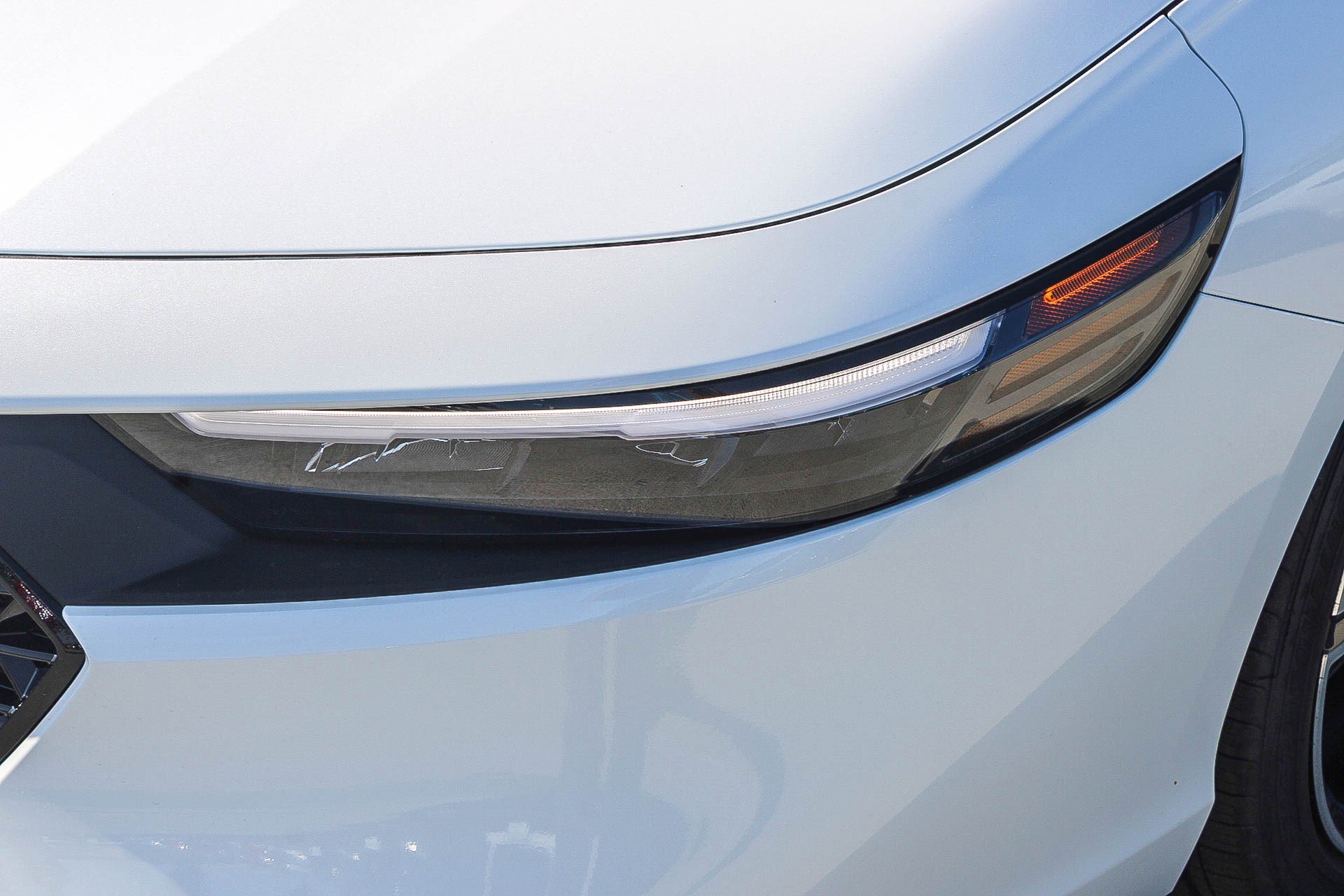 New 2026 Platinum White Pearl Honda SE image 4