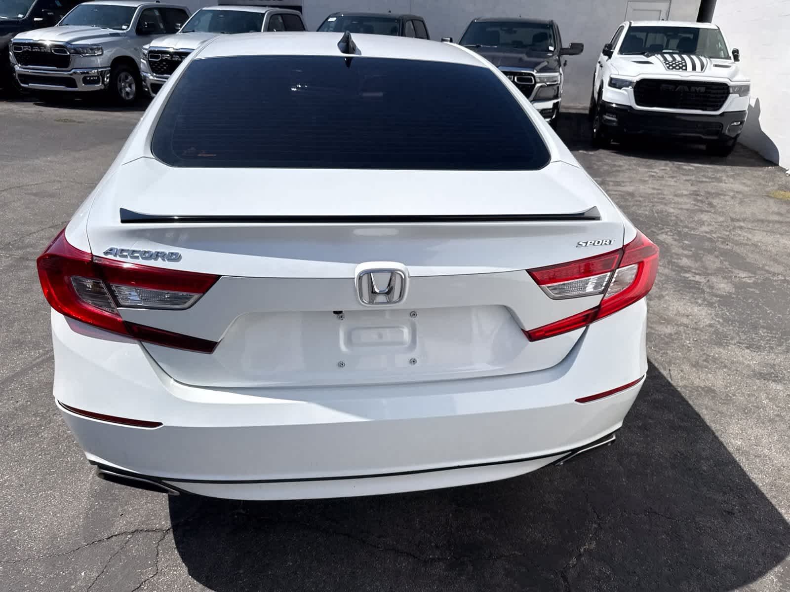 Used 2022 Platinum White Pearl Honda Sport image 18