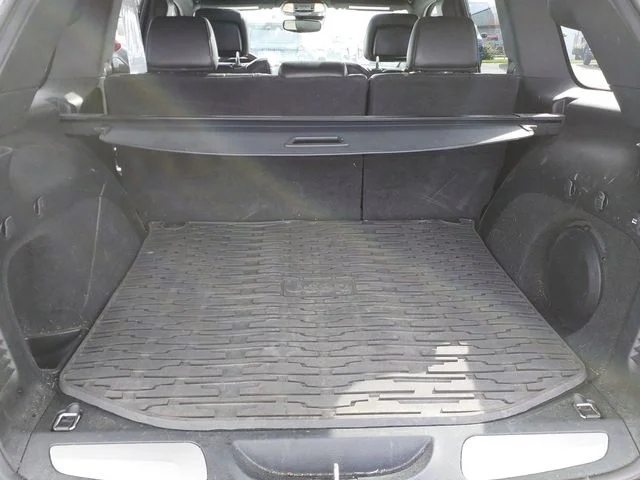 Used 2017 White Jeep Trailhawk image 22