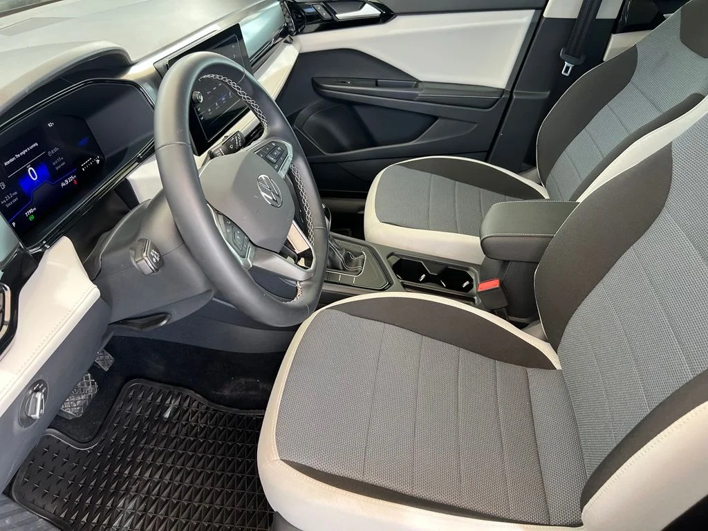 New 2025 Black Volkswagen 1.5T S image 9