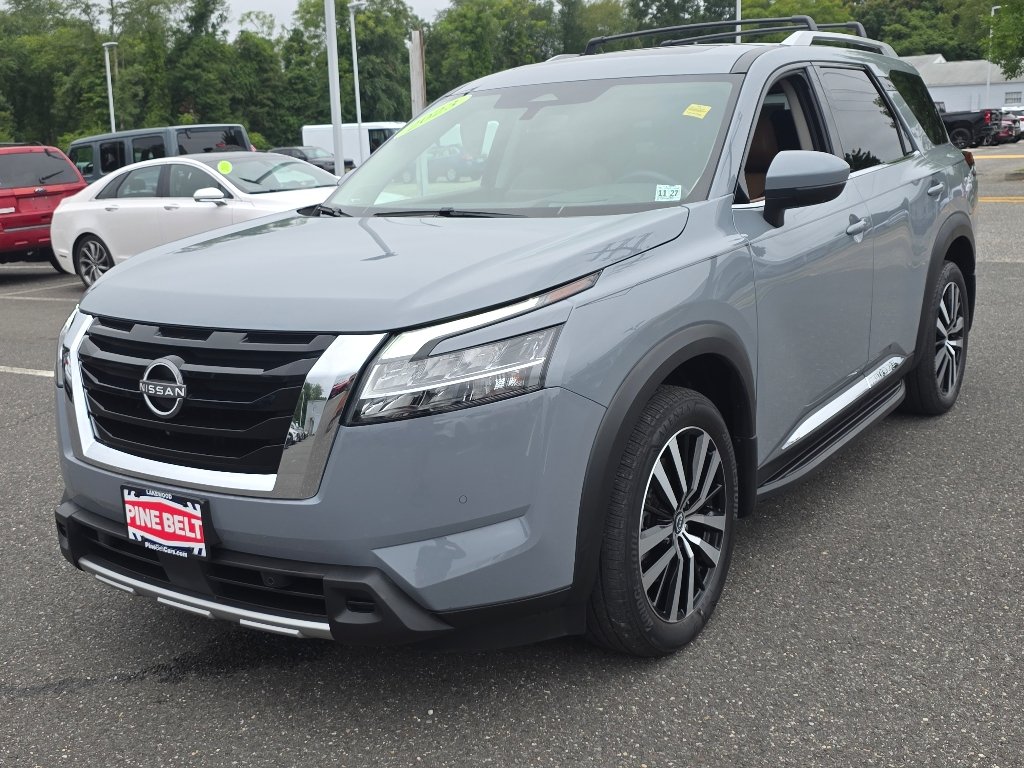 Used 2023 Boulder Gray Pearl Nissan Platinum image 1