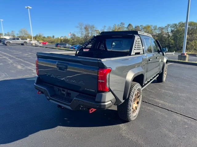 2025 Toyota Tacoma Trailhunter - Photo 3