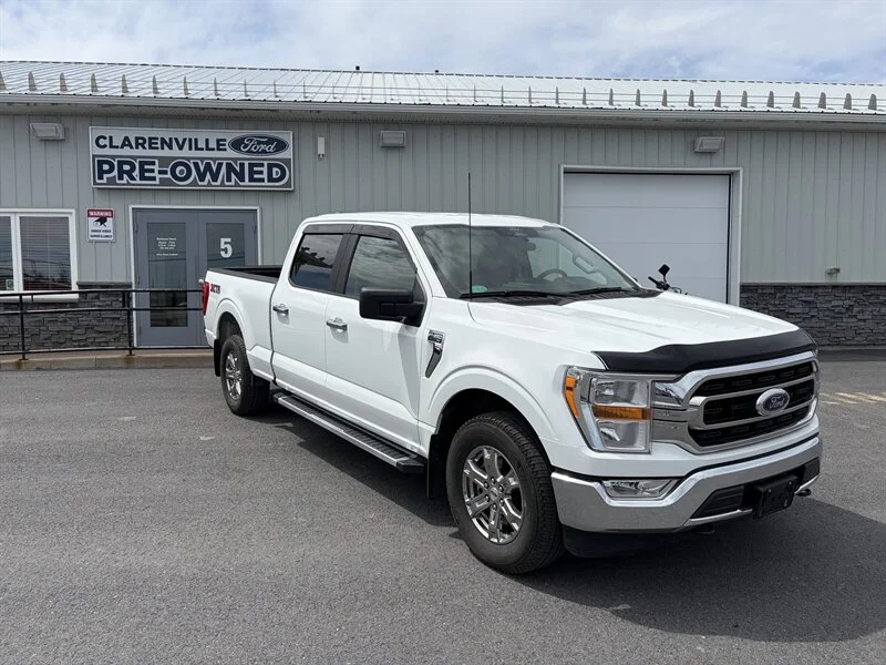 Used 2022 White Ford XLT image 2