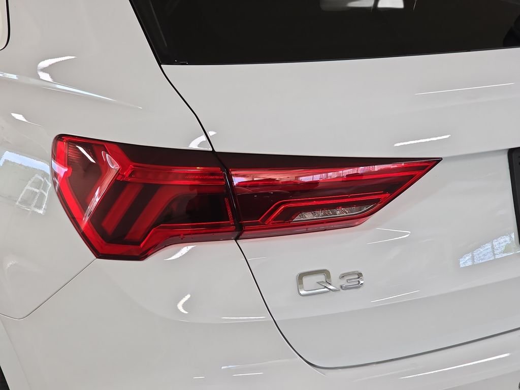 Used 2021 Ibis White Audi Premium image 33