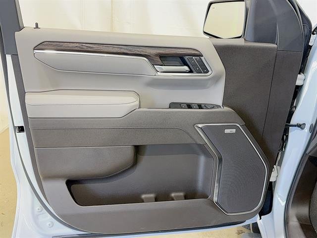 New 2026 Summit White GMC SLT image 21