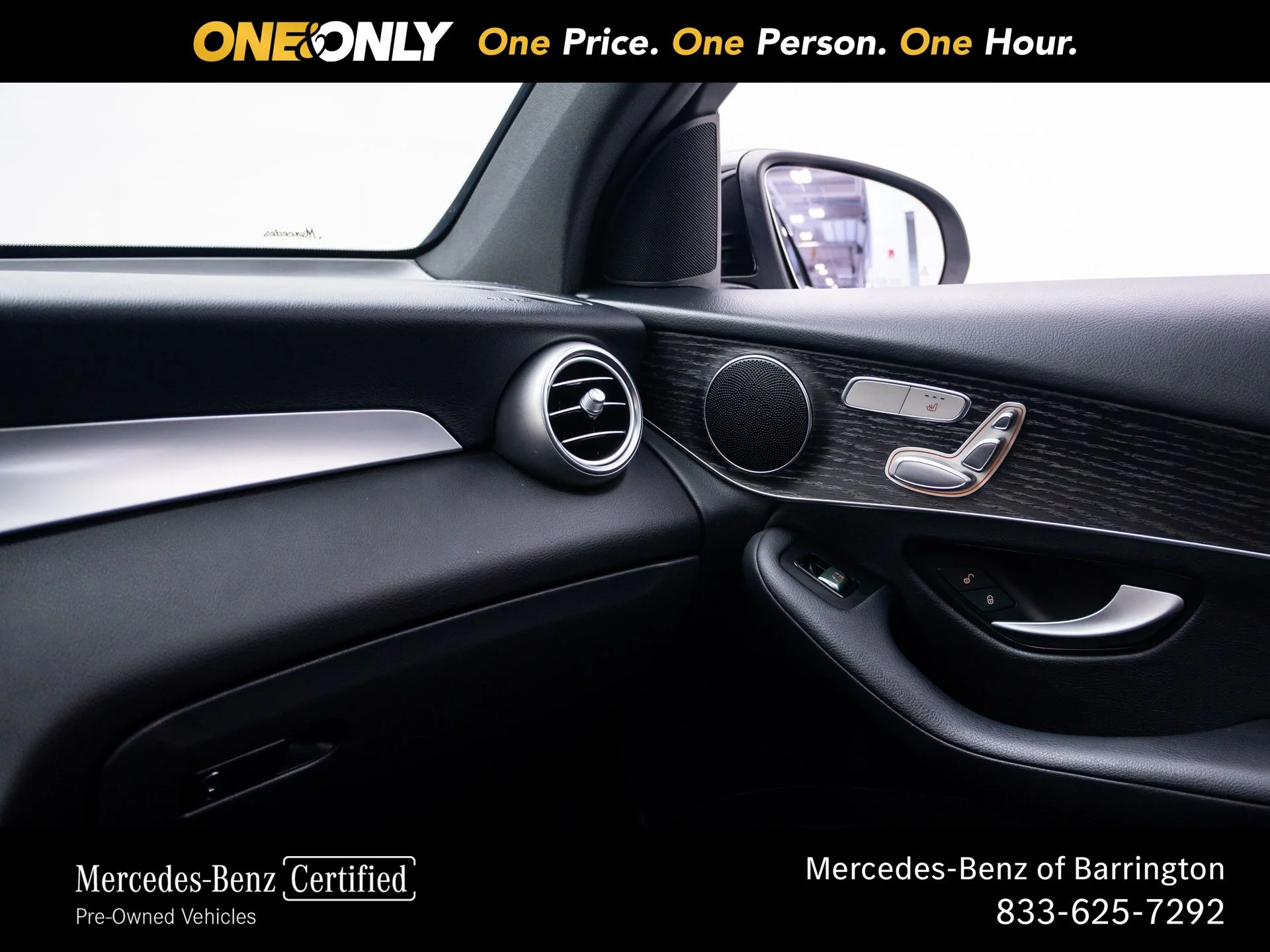 Certified Used 2022  Mercedes-Benz GLC 300 image 30