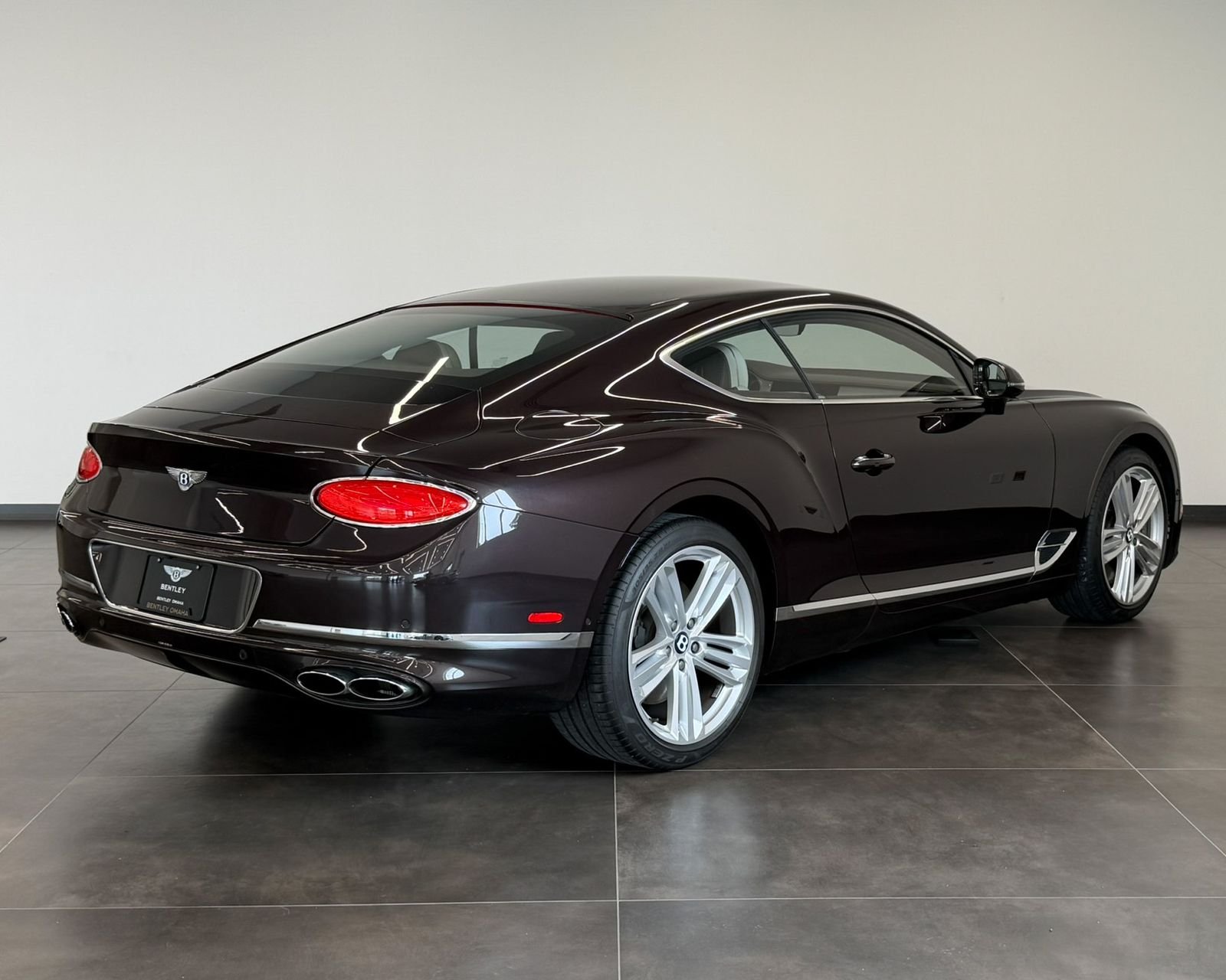 Used 2023 Brown Bentley V8 image 9
