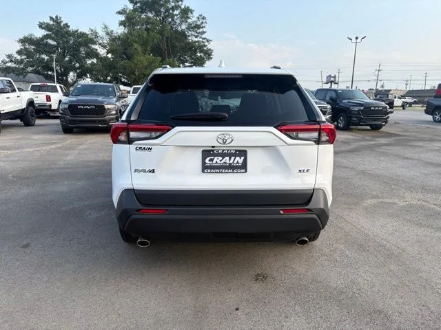 Used 2025 White Toyota XLE image 6