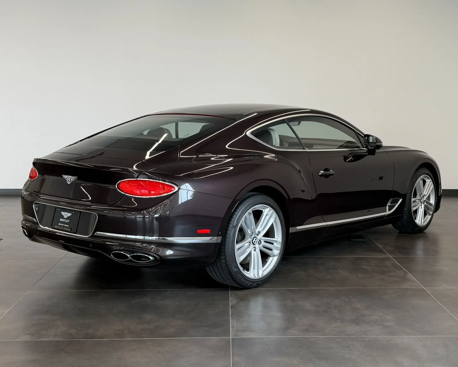 Used 2023 Brown Bentley V8 image 9