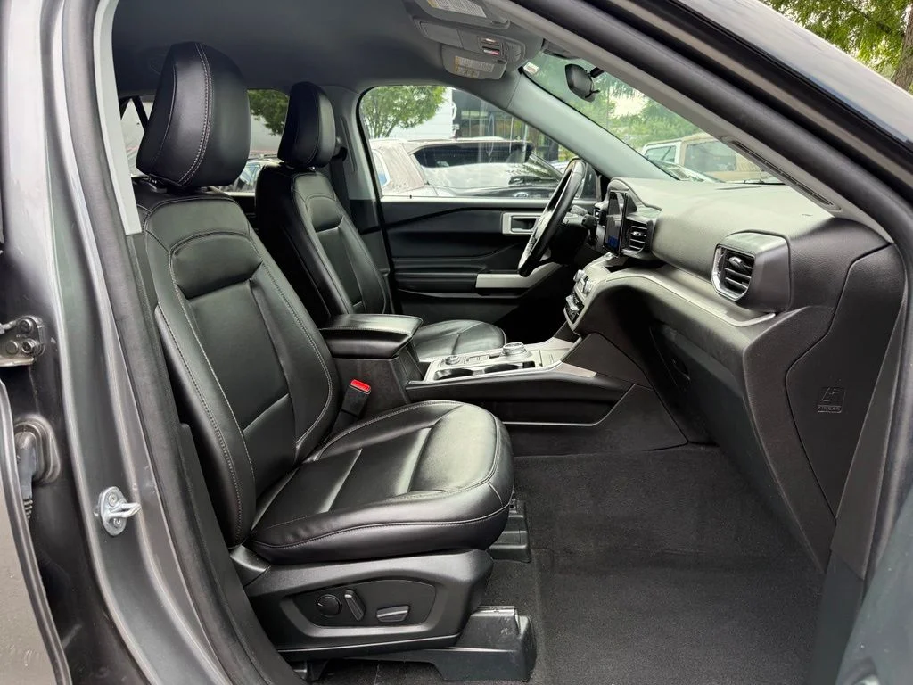 Used 2023 Carbonized Gray Metallic Ford XLT image 29