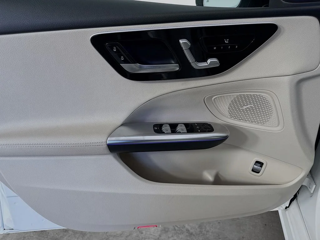 Used 2023 White Mercedes-Benz C 300 image 17