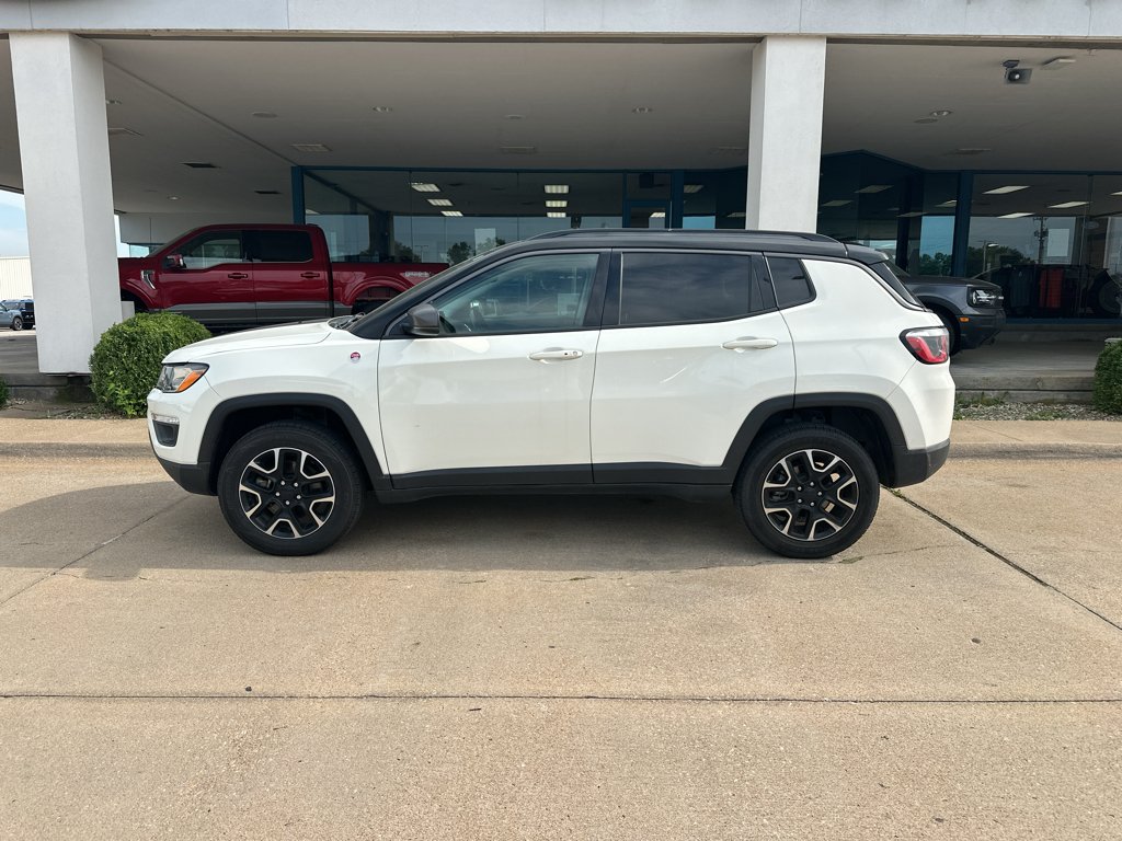 Used 2020 White Clearcoat Jeep Trailhawk image 8