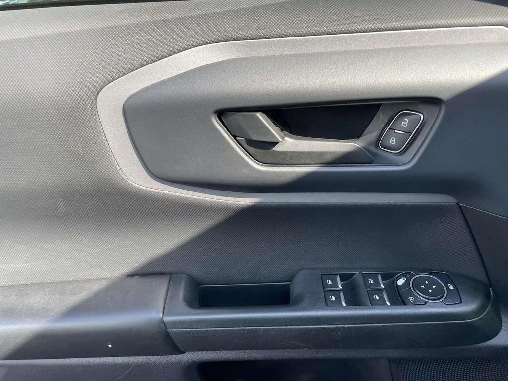 Used 2022 Black Ford Base image 18