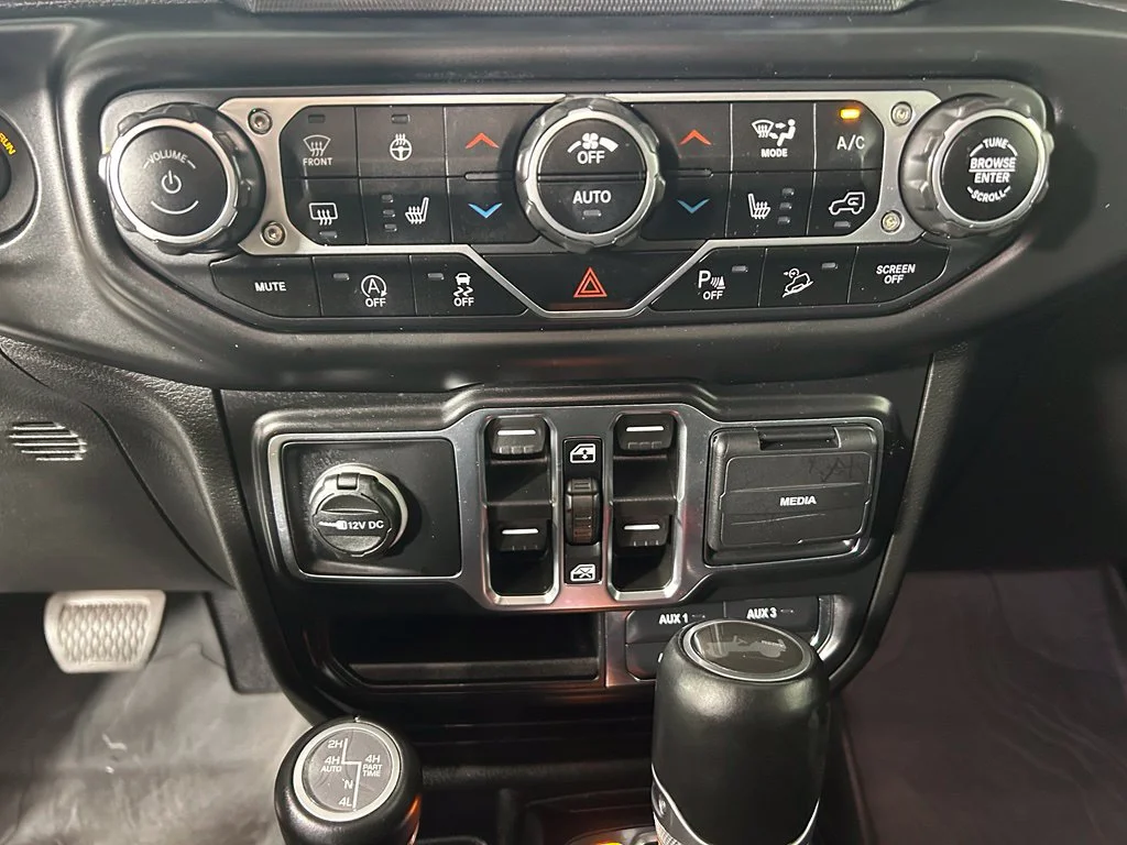 Used 2021 Black Jeep Unlimited Sahara Altitude image 6