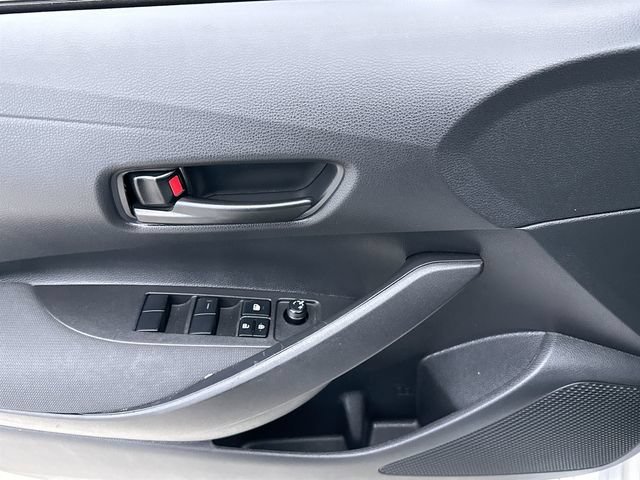 2025 Toyota Corolla LE - Photo 20