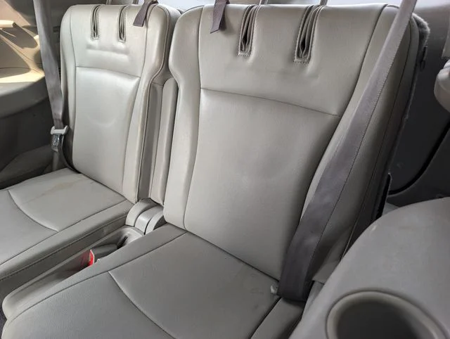Used 2013 Black Toyota SE image 11