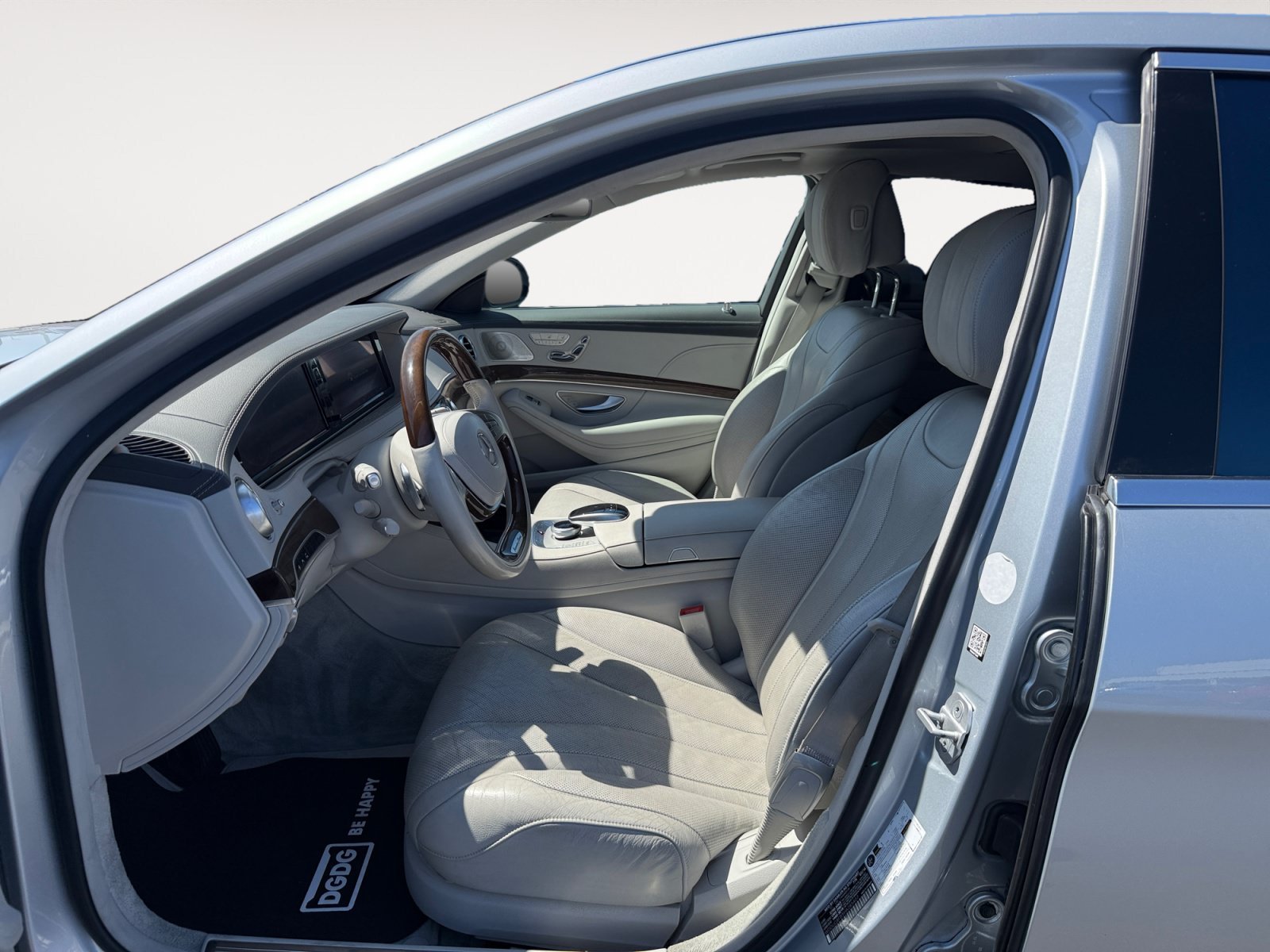 Used 2017 Silver Mercedes-Benz S 550 image 10