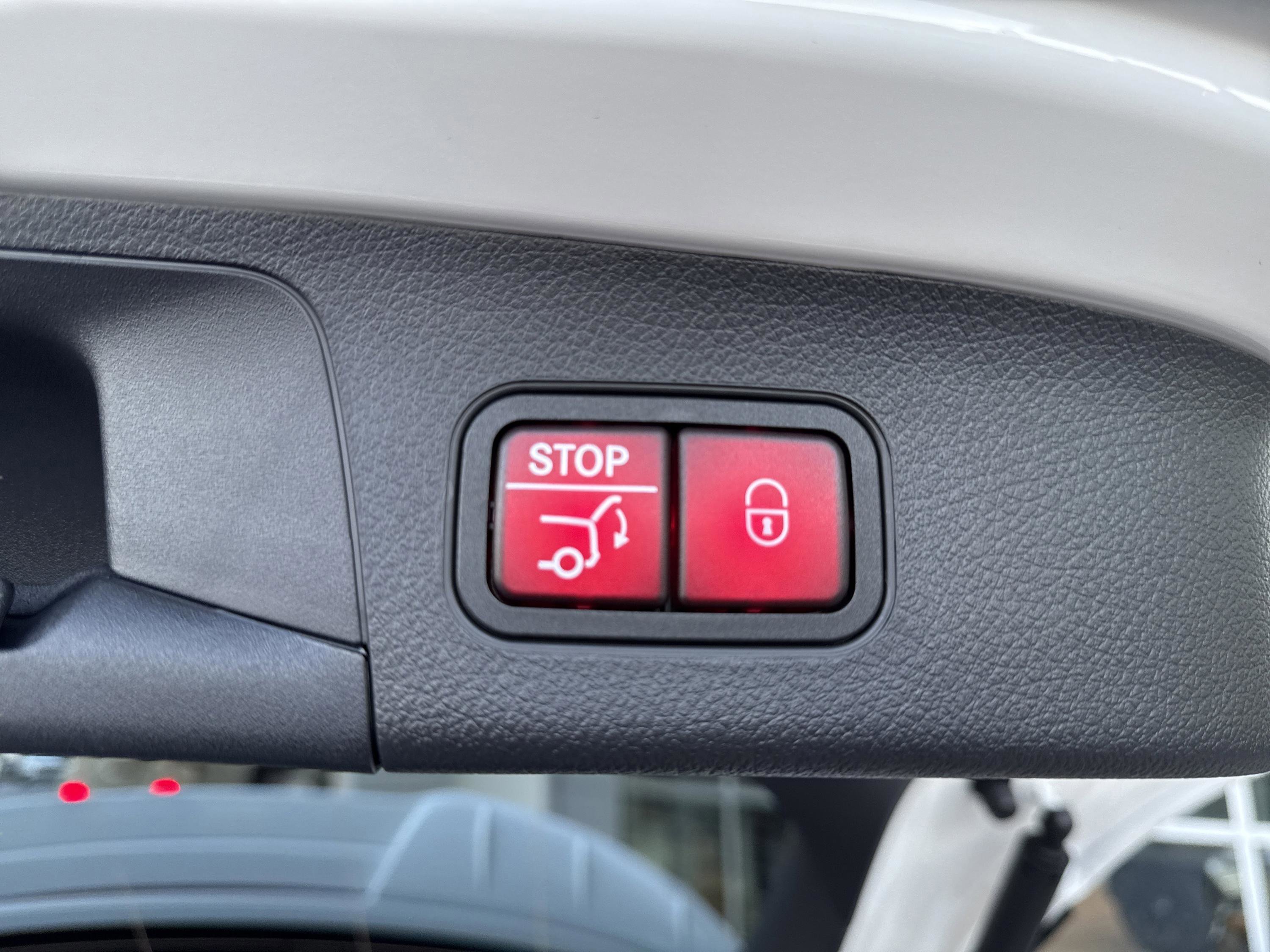 Certified Used 2026 Polar White Mercedes-Benz GLA 250 image 16