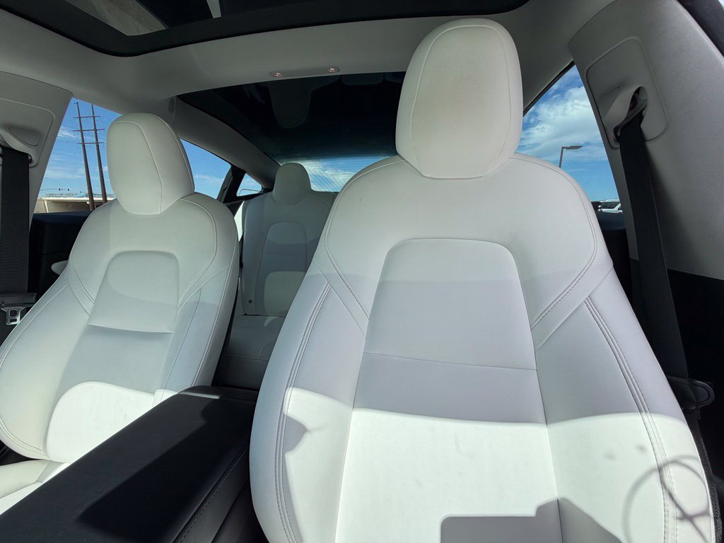 Used 2018 Black Tesla Mid Range image 18