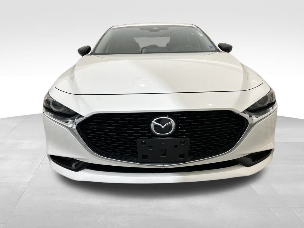 Used 2022 White Mazda Premium image 9