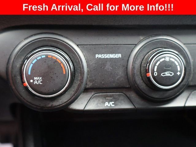 Used 2022  Kia LXS image 25