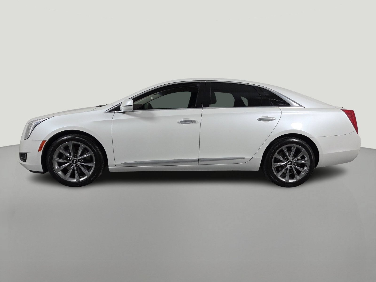 Used 2016 CRYSTAL WHITE TRICOAT Cadillac STD image 2