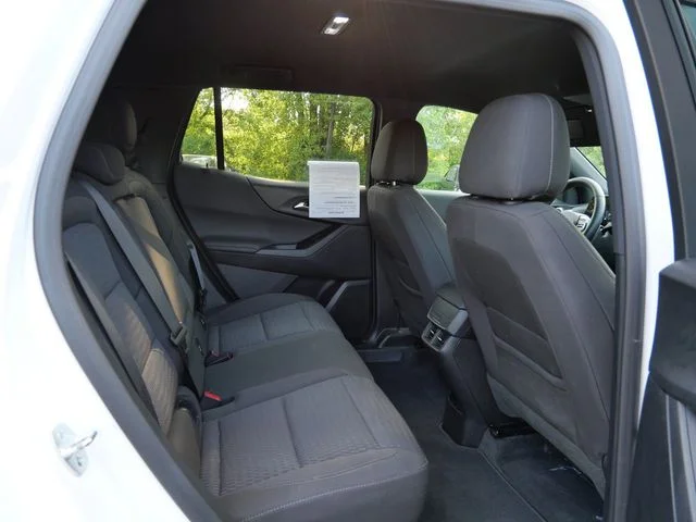 Used 2026 Summit White Chevrolet LT image 9