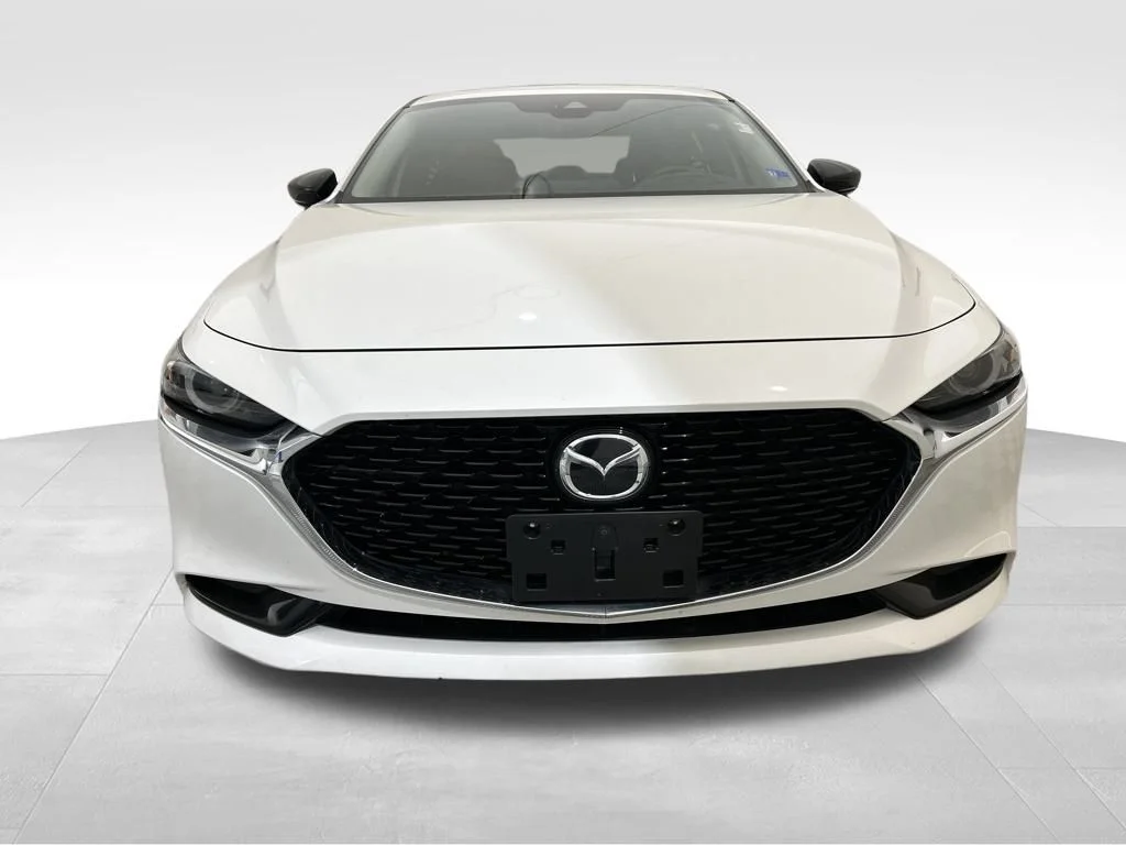 Used 2022 White Mazda Premium image 9