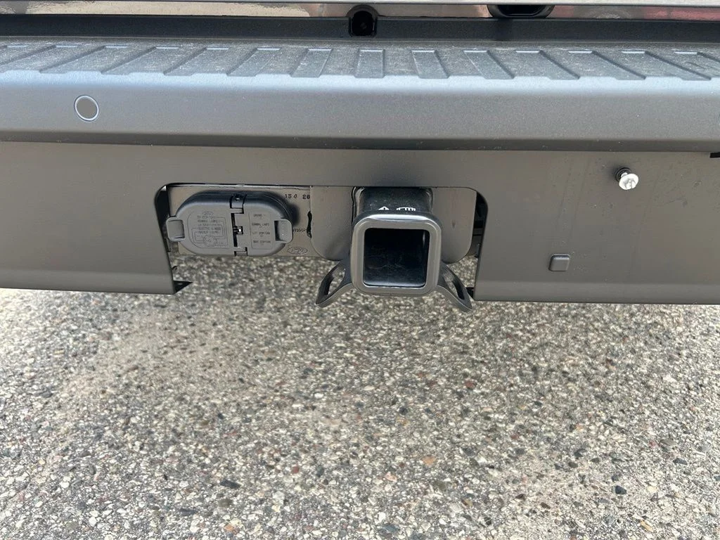 New 2026 Carbonized Gray Metallic Ford XLT image 23