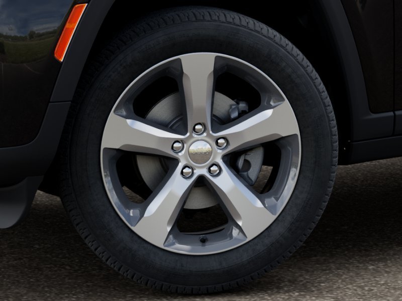 New 2026 Diamond Black Crystal Pearl-Coat Exterior Paint Jeep Limited image 4