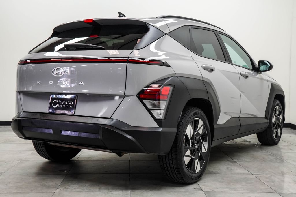 Used 2024 Gray Hyundai SEL image 12