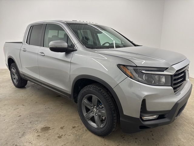 Used 2023 Silver Honda RTL image 3