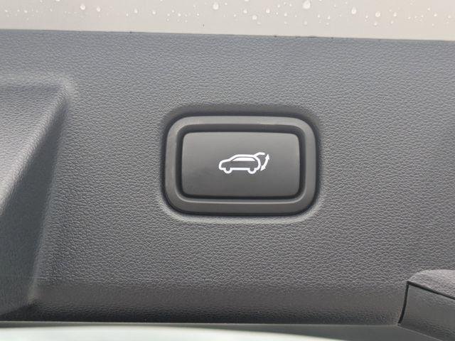 New 2026 Silver Hyundai SEL FWD image 14