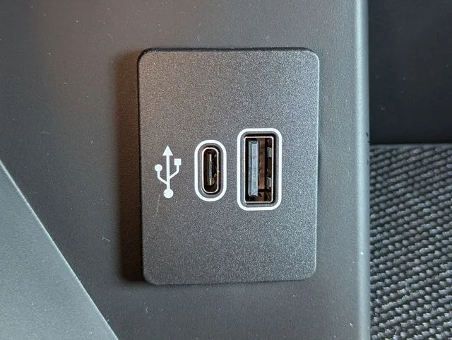 New 2026 Iconic Silver Metallic Ford Lariat® image 23