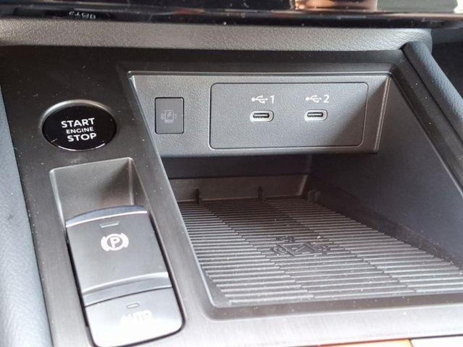 2025 Nissan Kicks SR AWD - Photo 14