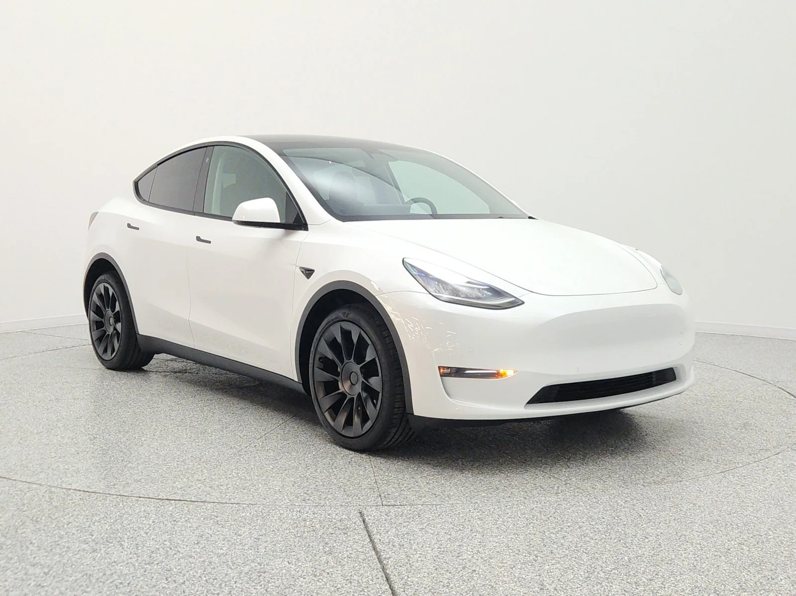 Used 2022 Pearl White Multi-Coat Tesla Long Range AWD image 3
