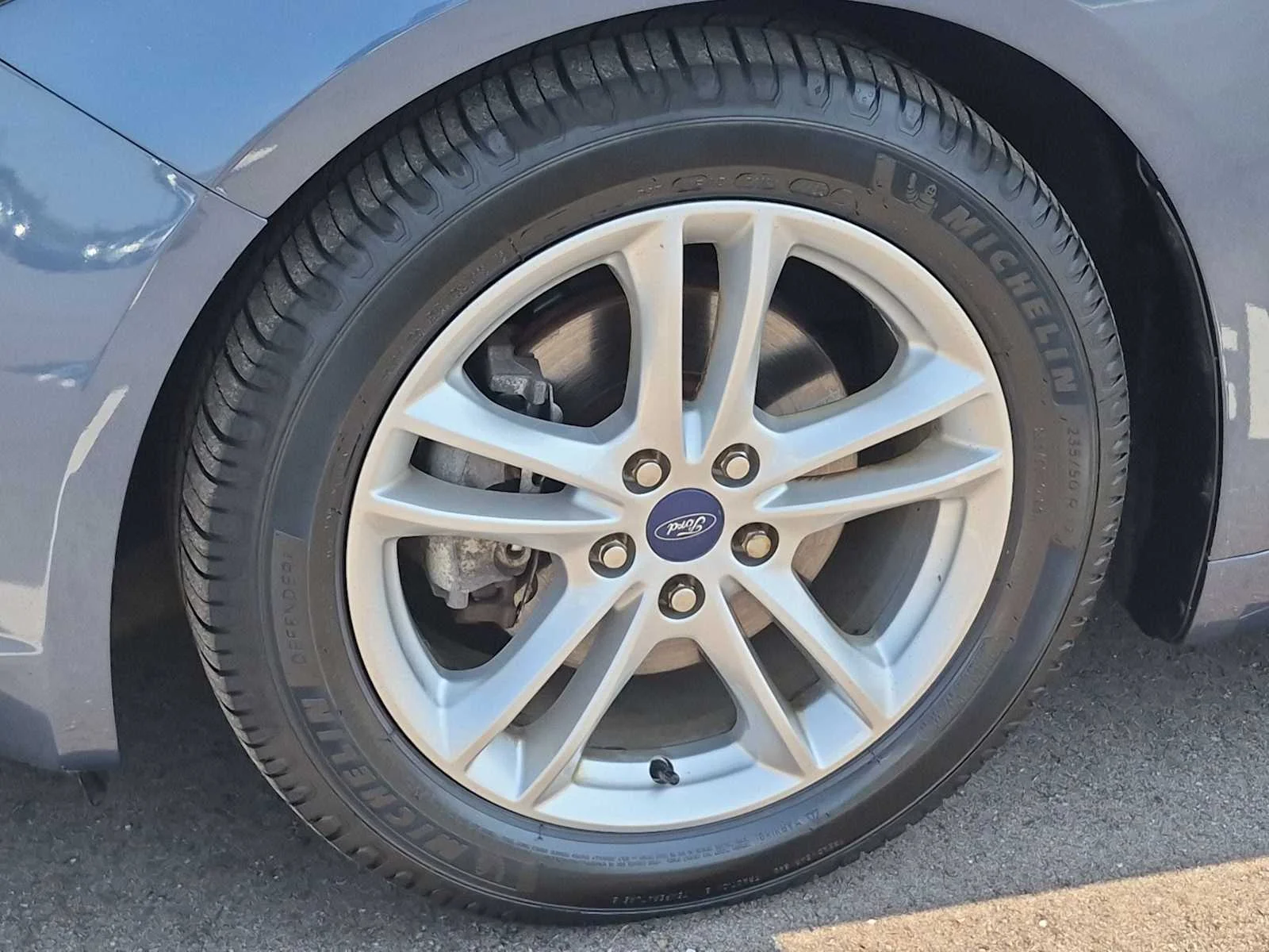 Used 2018 Blue Metallic Ford SE image 13